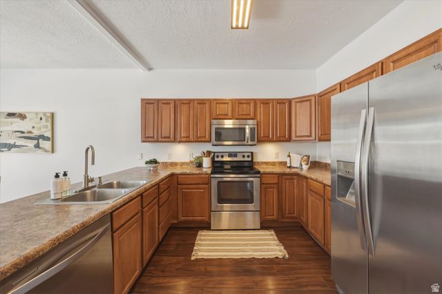 775 W CLUB OAKS DR, Sandy, UT 84070
