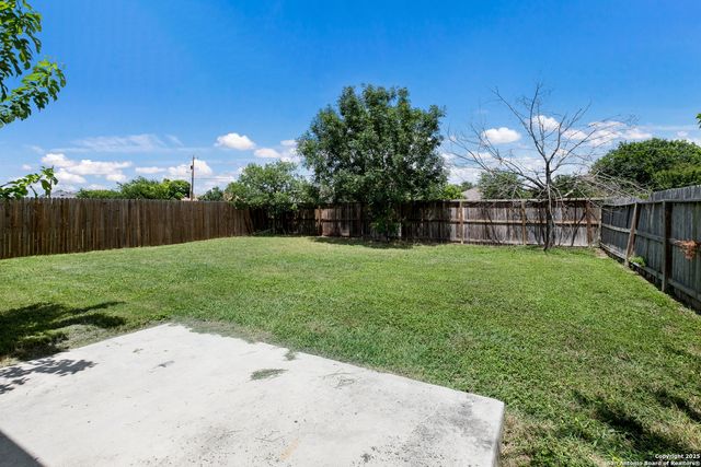 5016 Crestwood Hill, San Antonio, TX 78244
