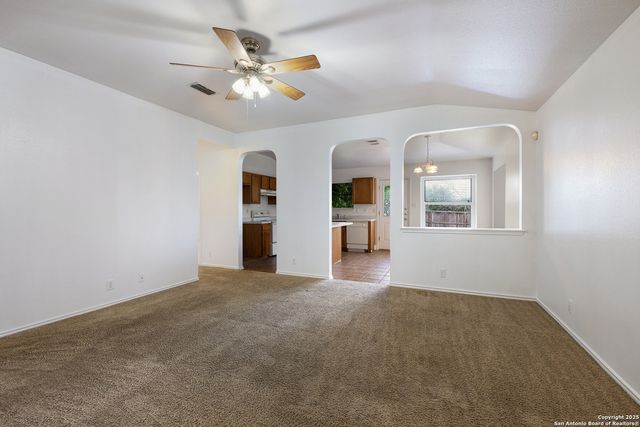 5016 Crestwood Hill, San Antonio, TX 78244