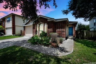 5016 Crestwood Hill, San Antonio, TX 78244