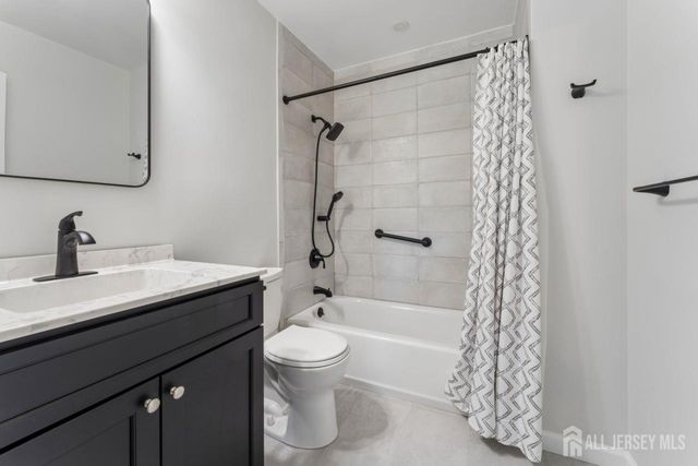 82 Bayberry Drive 82, Franklin Twsp, NJ 08873