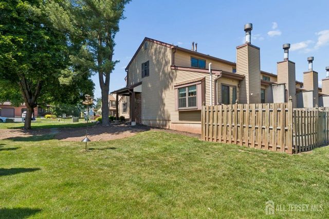 82 Bayberry Drive 82, Franklin Twsp, NJ 08873