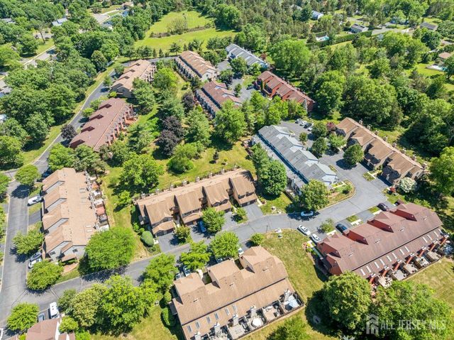 82 Bayberry Drive 82, Franklin Twsp, NJ 08873