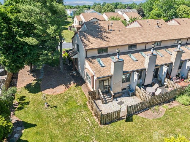 82 Bayberry Drive 82, Franklin Twsp, NJ 08873