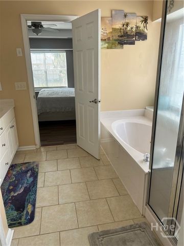 127 Druid Circle, Savannah, GA 31410