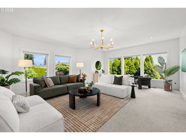 13563 Sw CLEARVIEW Pl, Portland, OR 97223