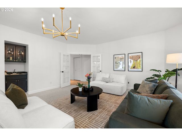 13563 Sw CLEARVIEW Pl, Portland, OR 97223
