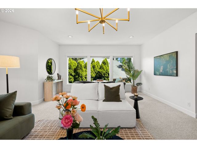 13563 Sw CLEARVIEW Pl, Portland, OR 97223