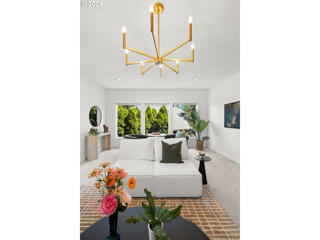 13563 Sw CLEARVIEW Pl, Portland, OR 97223