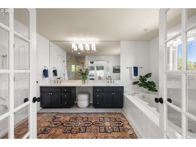 13563 Sw CLEARVIEW Pl, Portland, OR 97223