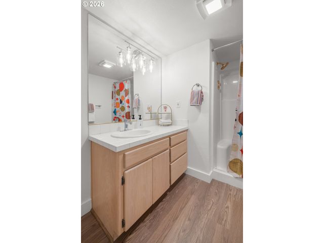 13563 Sw CLEARVIEW Pl, Portland, OR 97223