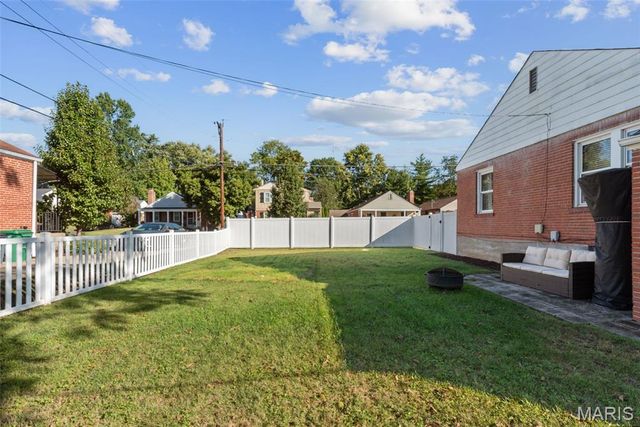 2301 Hilton Avenue, Brentwood, MO 63144