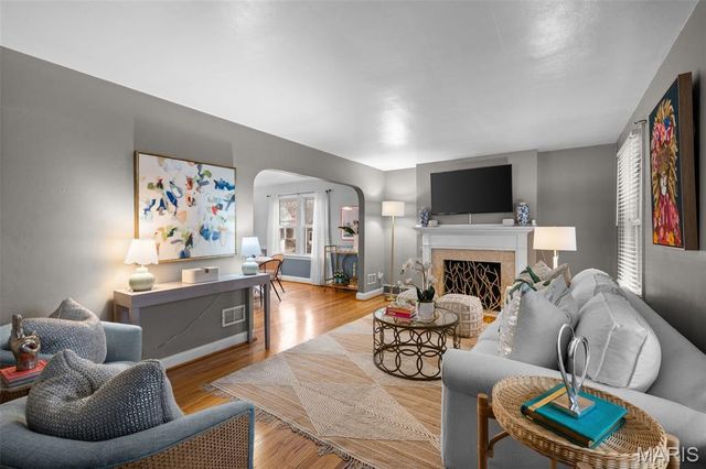 2301 Hilton Avenue, Brentwood, MO 63144