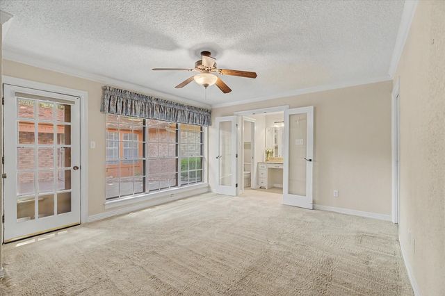 131 Lily Street, Lake Jackson, TX 77566