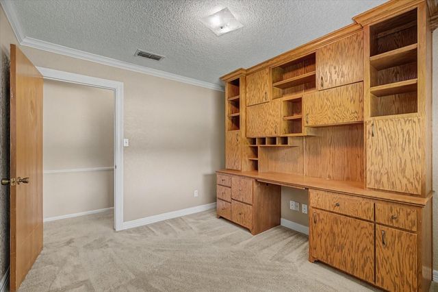 131 Lily Street, Lake Jackson, TX 77566