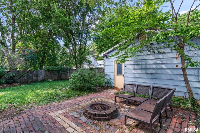 1015 W WASHINGTON Street, Springfield, IL 62702