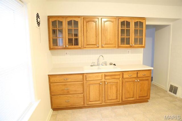 840 Pershall Road, Florissant, MO 63031