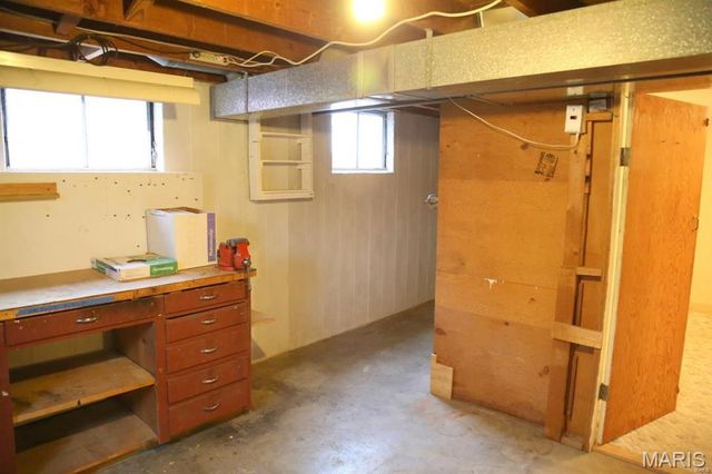 840 Pershall Road, Florissant, MO 63031