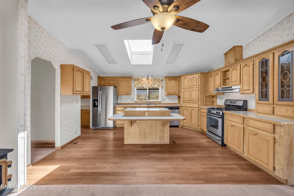 Image 14 of property listing at 164 El Dorado Avenue, Dayton, NV 89403