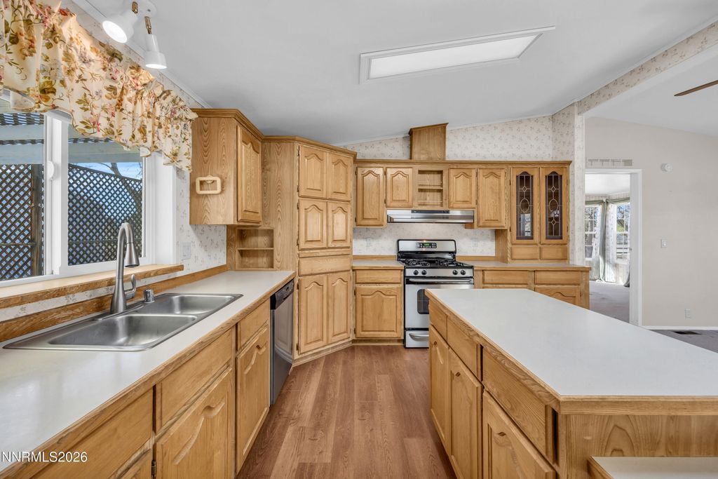 Image 16 of property listing at 164 El Dorado Avenue, Dayton, NV 89403