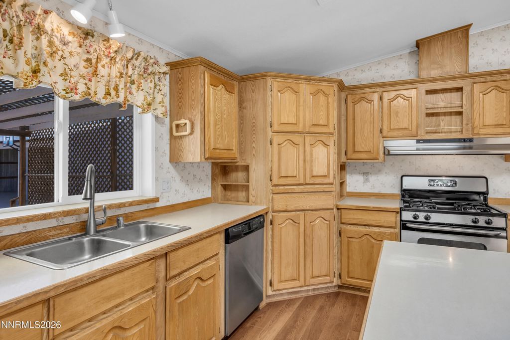 Image 17 of property listing at 164 El Dorado Avenue, Dayton, NV 89403