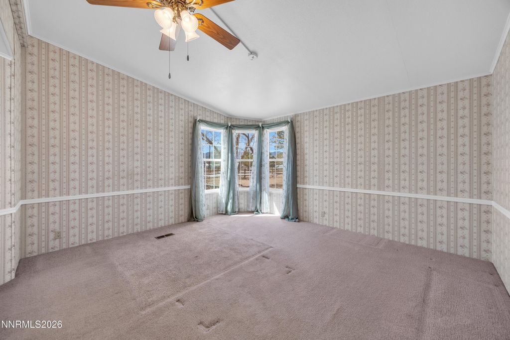 Image 20 of property listing at 164 El Dorado Avenue, Dayton, NV 89403