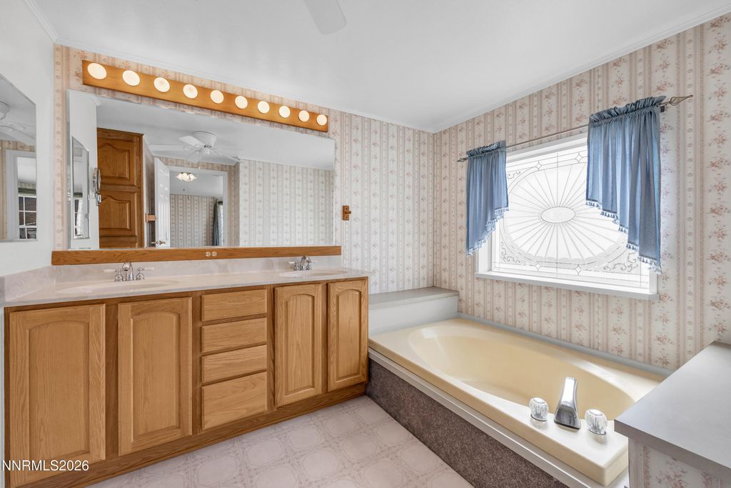 Image 23 of property listing at 164 El Dorado Avenue, Dayton, NV 89403