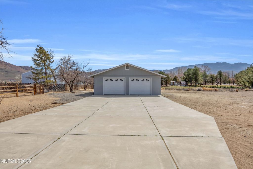 Image 37 of property listing at 164 El Dorado Avenue, Dayton, NV 89403