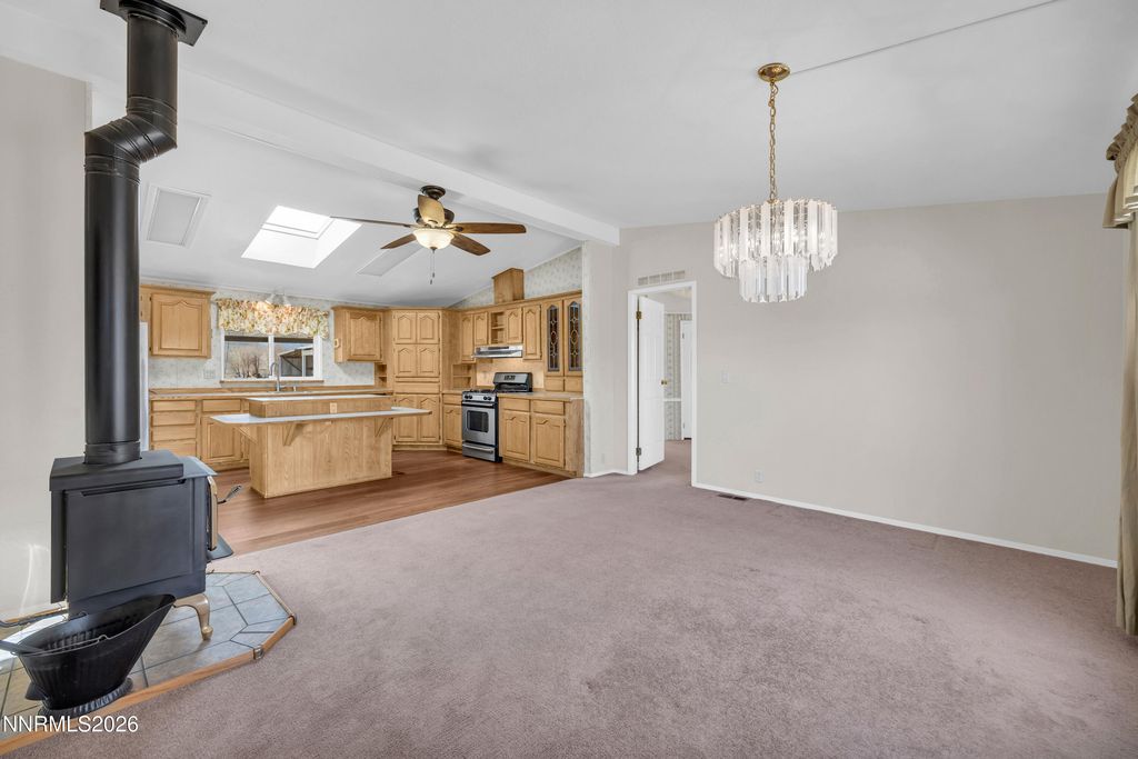 Image 6 of property listing at 164 El Dorado Avenue, Dayton, NV 89403