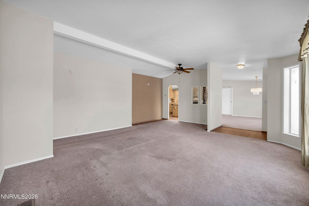 Image 8 of property listing at 164 El Dorado Avenue, Dayton, NV 89403