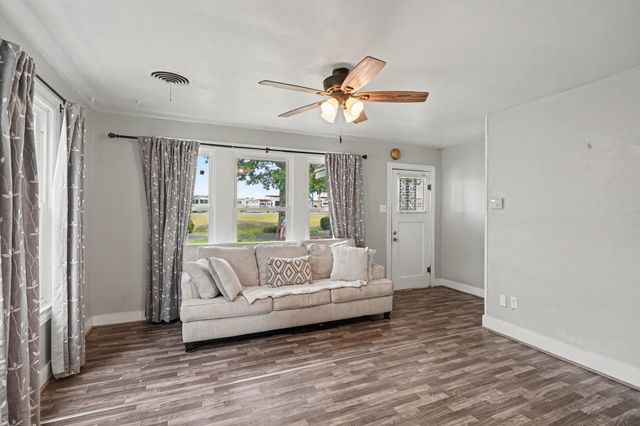 11015 State Highway 171, Covington, TX 76636