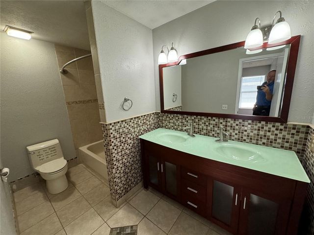 5906 BIRCHWOOD DRIVE, Tampa, FL 33625