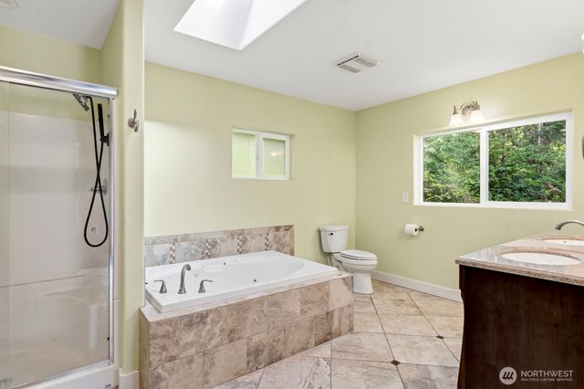 871 NE LARSON BLVD, Belfair, WA 98528