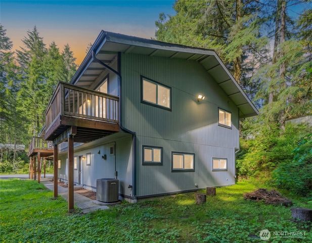 871 NE LARSON BLVD, Belfair, WA 98528