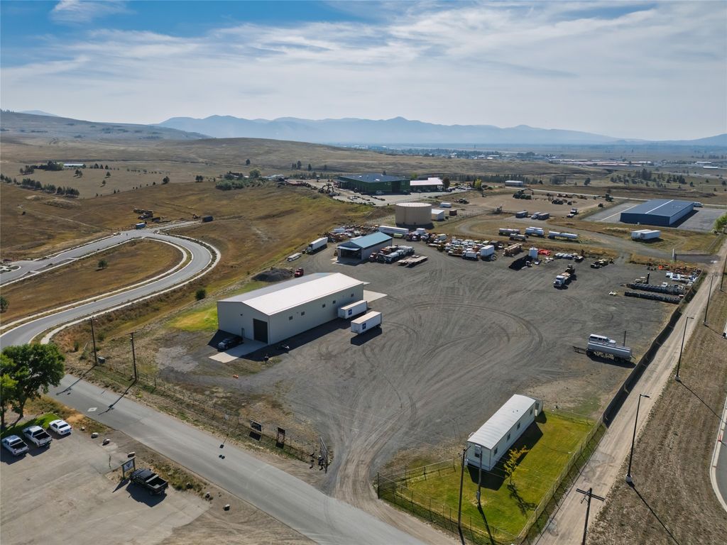 9015 Cartage Road, Missoula, MT 59808