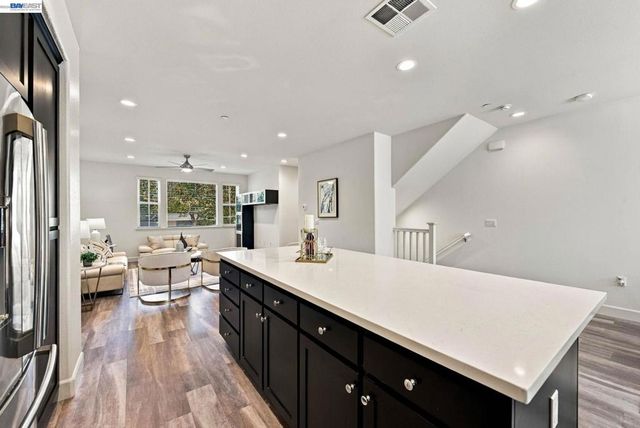 33483 Alvarado Niles Rd, Union City, CA 94587