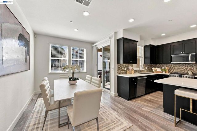 33483 Alvarado Niles Rd, Union City, CA 94587
