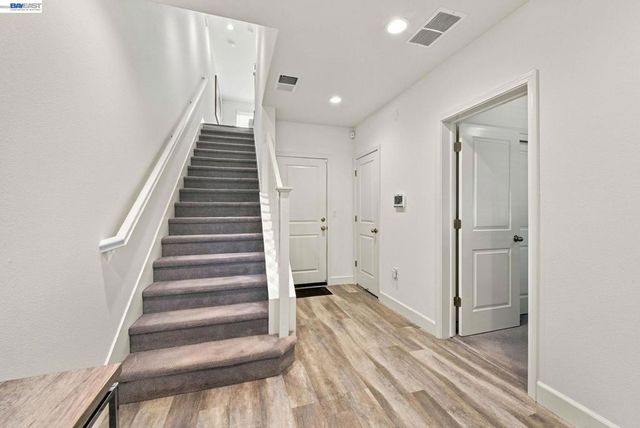 33483 Alvarado Niles Rd, Union City, CA 94587