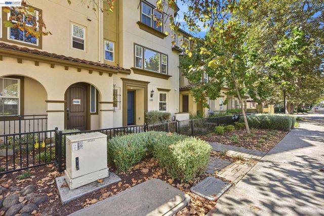 33483 Alvarado Niles Rd, Union City, CA 94587