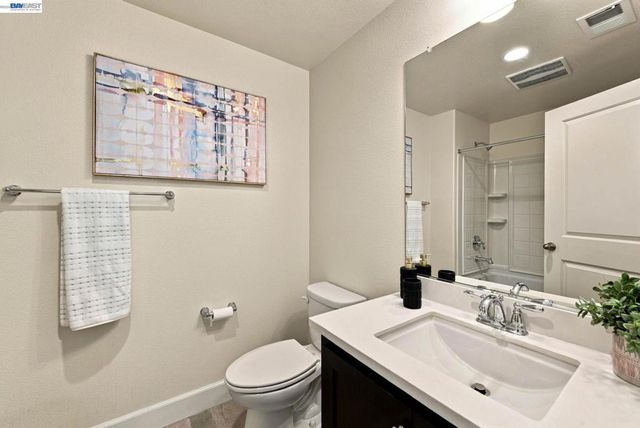 33483 Alvarado Niles Rd, Union City, CA 94587