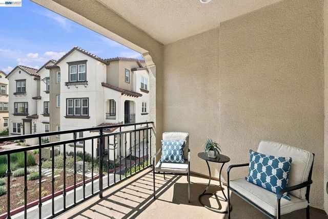 33483 Alvarado Niles Rd, Union City, CA 94587