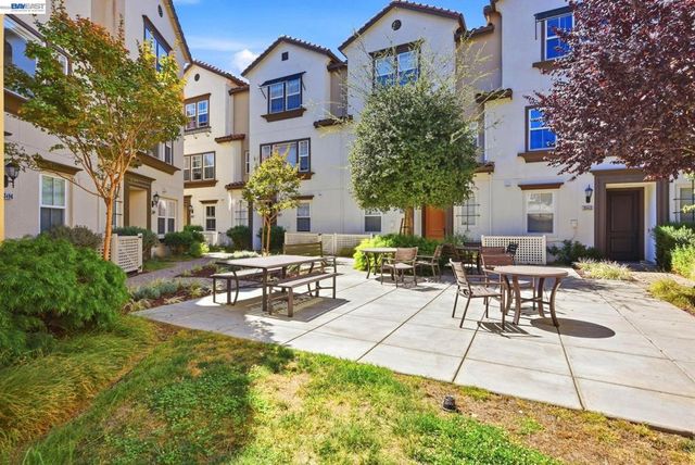 33483 Alvarado Niles Rd, Union City, CA 94587