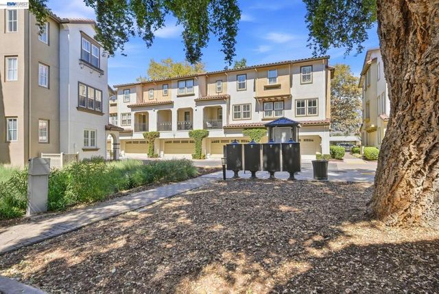 33483 Alvarado Niles Rd, Union City, CA 94587