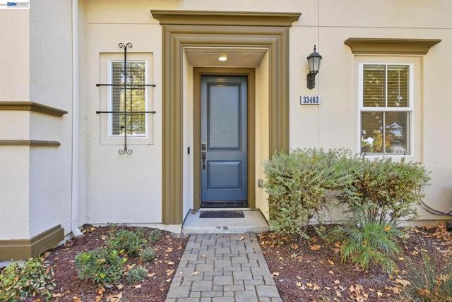 33483 Alvarado Niles Rd, Union City, CA 94587