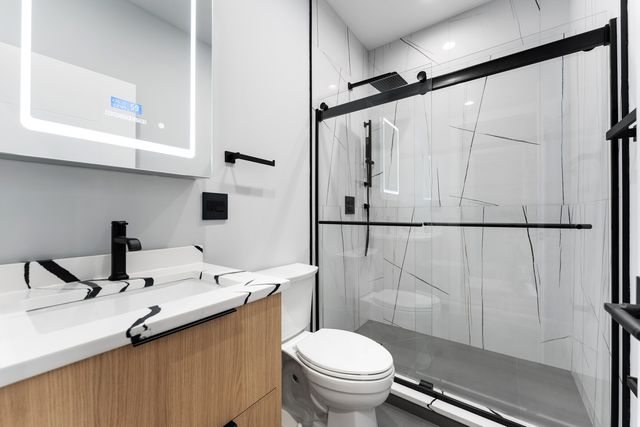 7724 N EASTLAKE Terrace 1, Chicago, IL 60626