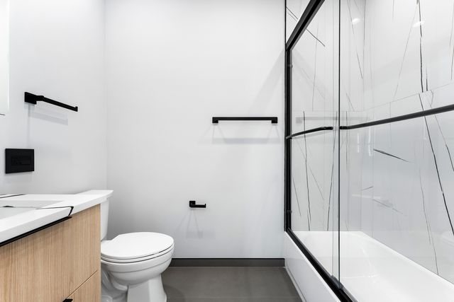 7724 N EASTLAKE Terrace 1, Chicago, IL 60626