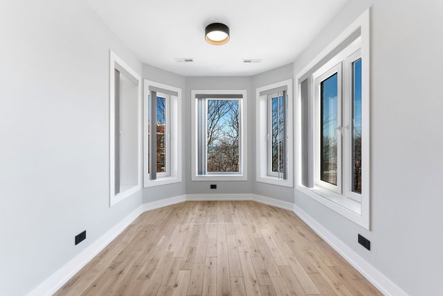 7724 N EASTLAKE Terrace 1, Chicago, IL 60626