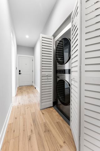 7724 N EASTLAKE Terrace 1, Chicago, IL 60626