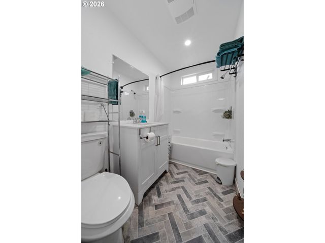 42737 ELLMOR Ln, Port Orford, OR 97465