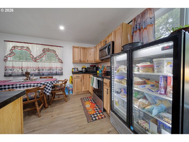 42737 ELLMOR Ln, Port Orford, OR 97465